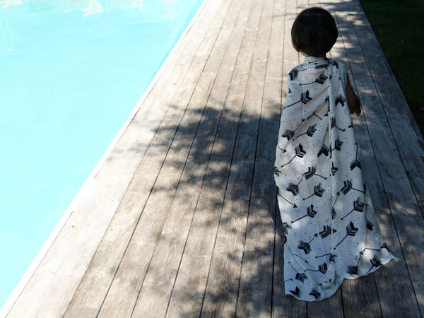 BAMBOO SWADDLE FRINGE - MEDIUM SIZE - STILL ALIVE