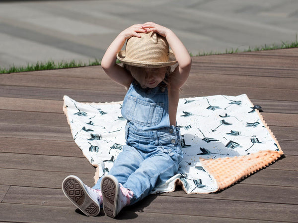 TODDLER LIGHT BLANKET - ON THE ROAD - SMOKE MINT